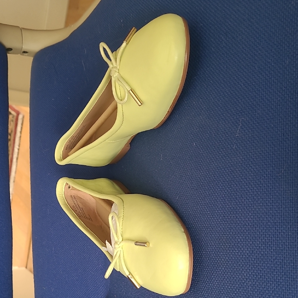 Local European Light Yellow Women's Loafers